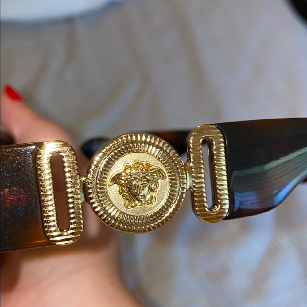 Versace sunglasses 😎😍 - Picture 2 of 5
